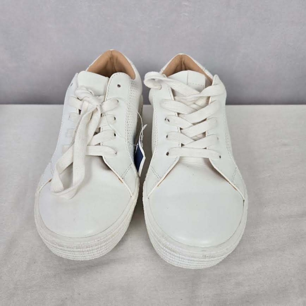 Steve Madden Toliver White Perforated Platform Sneakers Womens 7.5 TLVR01S1 - Picture 5 of 7